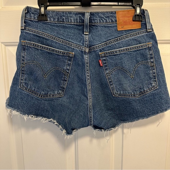 Levi 501 Button Fly Jean Shorts Size 27 - Picture 2 of 9